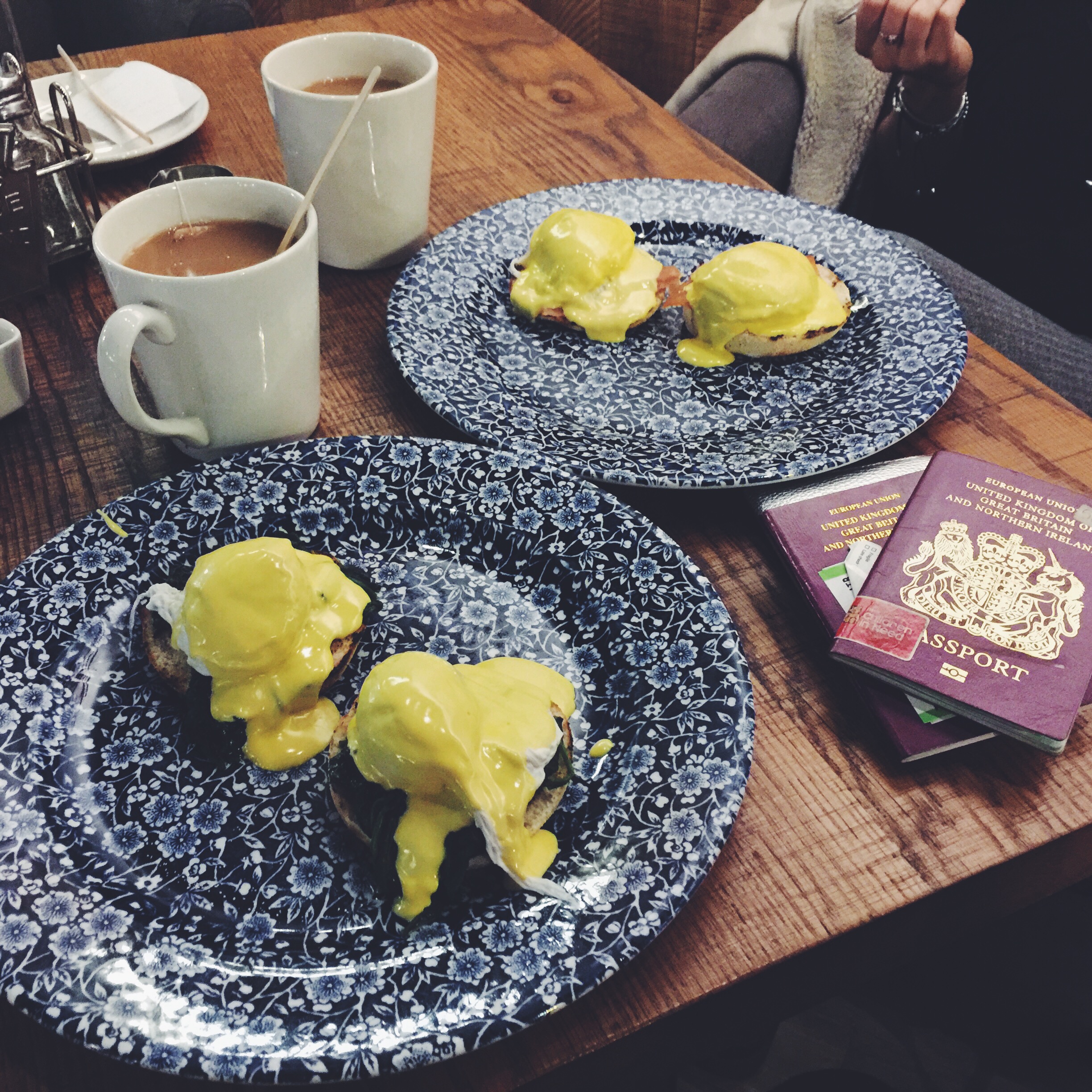 eggs royale, manchester airport
